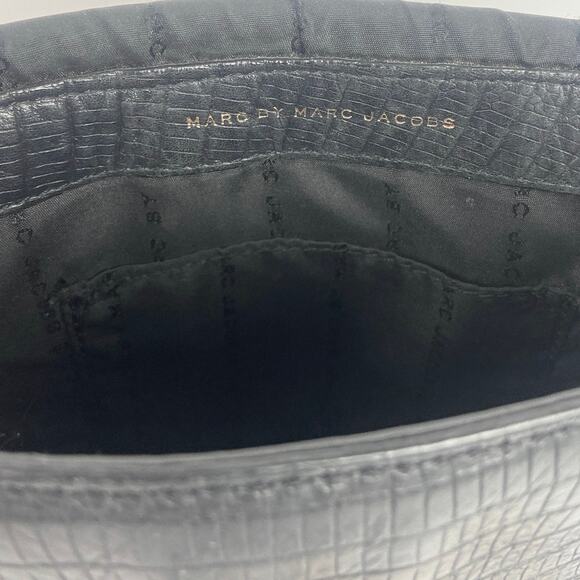 Marc by Marc Jacobs Black Embossed Faux Leather Adjustable Strap Crossbody Bag - Picture 4 of 4